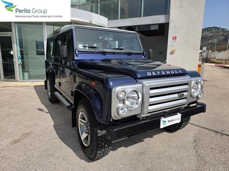 Usata Land Rover Defender 122 CV (89 kW) 2014 Blu / metallizzato Station wagon