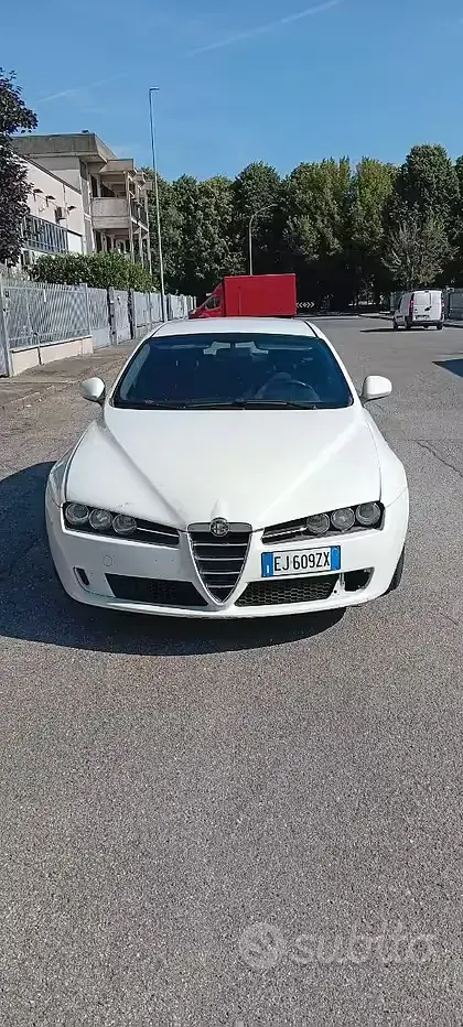 Usata Alfa Romeo 159 136 CV (100 kW) 2011 Bianco Station wagon