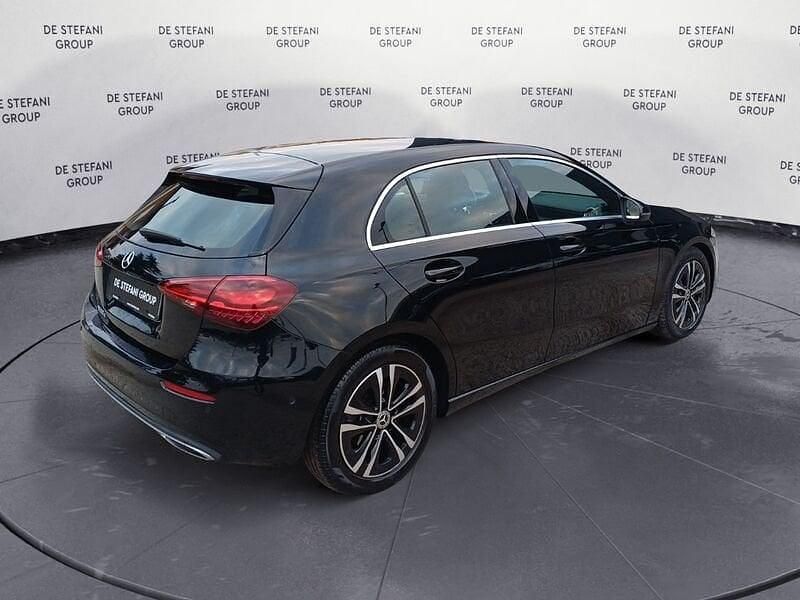 Usata Mercedes A180 Advanced 116 CV (85 kW) 2023 Nero notte Utilitaria