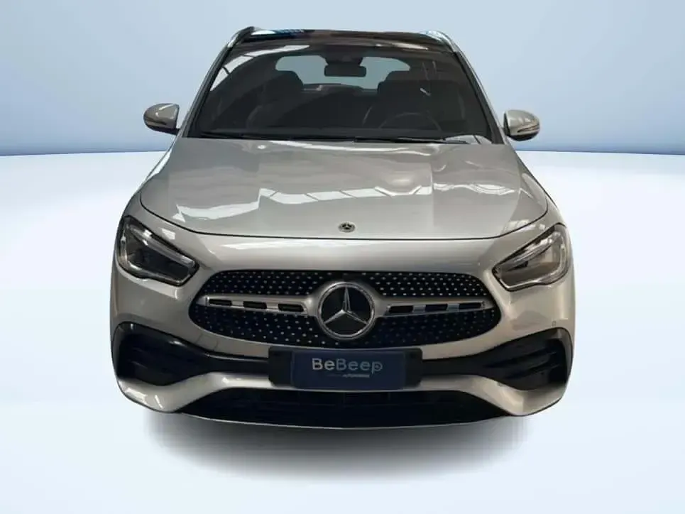 Usata Mercedes GLA250 Premium 224 CV (164 kW) 2022 Argento SUV
