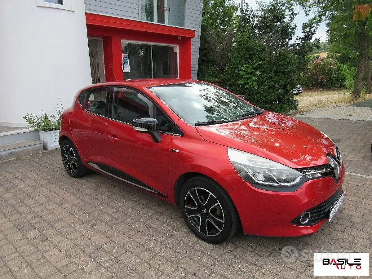 Usata Renault Clio IV 90 CV (66 kW) 2016 Bordeaux Berlina