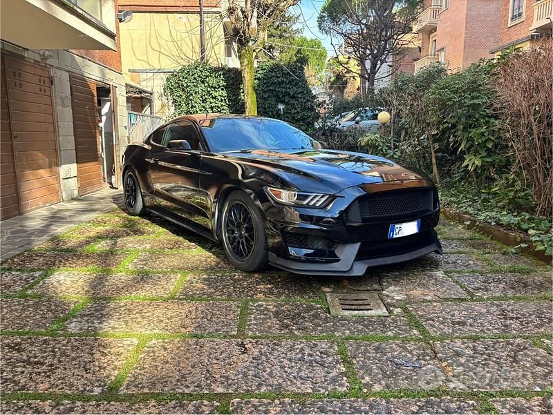 Usata Ford Mustang 317 CV (233 kW) 2016 Nero Coupé