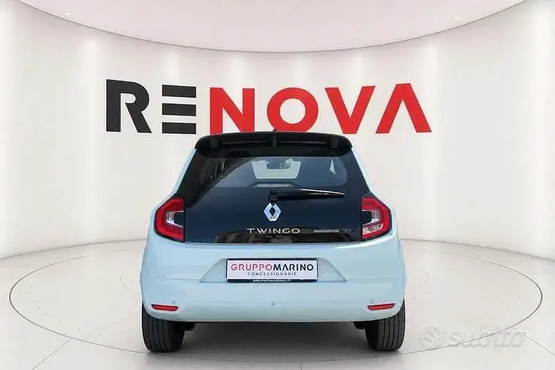 Usata Renault Twingo Equilibre 60 kW (82 CV) 2022 Blu Utilitaria
