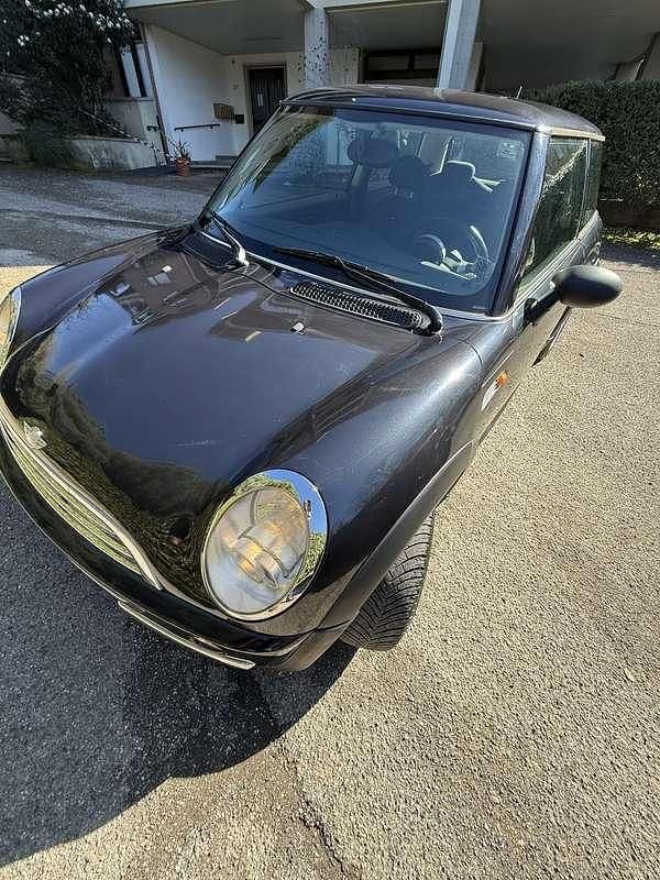 Usata Mini One D 88 CV (64 kW) 2006 Blu/azzurro Utilitaria