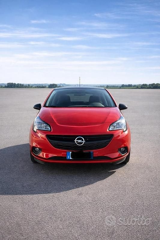 Usata Opel Corsa 90 CV (66 kW) 2016 Rosso Coupé