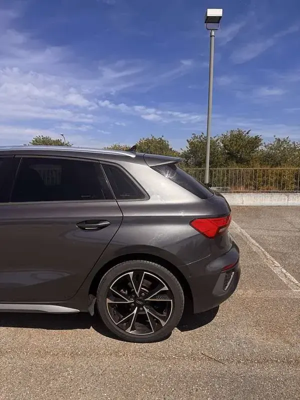 Usata Audi A3 S-Line 150 CV (110 kW) 2022 Grigio Berlina