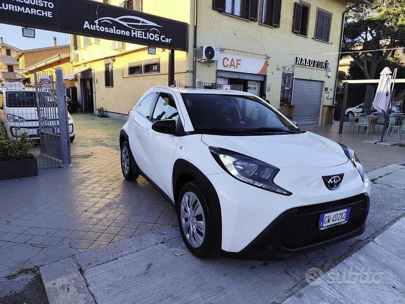 Usata Toyota Aygo X Active 72 CV (52 kW) 2024 Bianco SUV