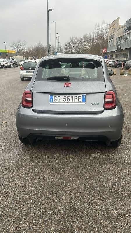 Usata Fiat 500e Passion 42 kW (58 CV) 2021 Grigio Utilitaria