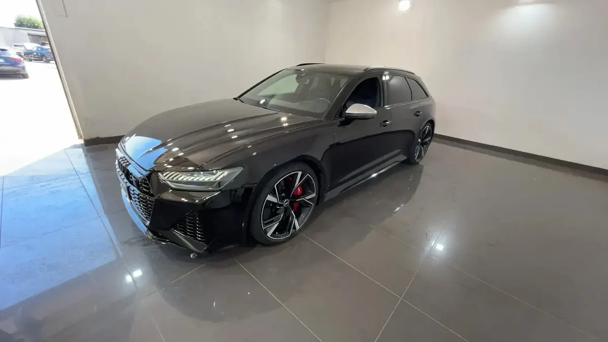Usata Audi RS6 Ambiente 600 CV (441 kW) 2021 Nero Station wagon