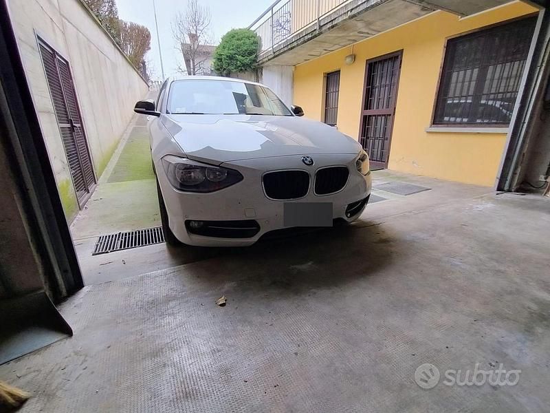 Usata BMW 118 Sport Line 2013 Bianco Utilitaria