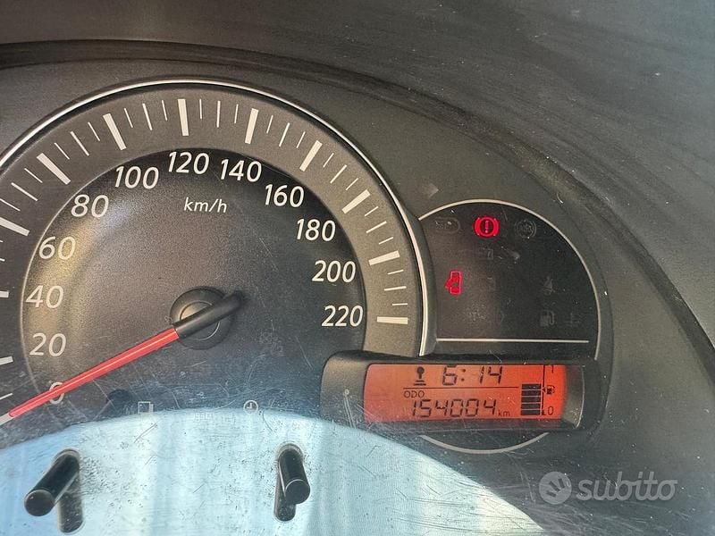 Gebraucht Nissan Micra 78 PS (57 kW) 2015 Weiß Kleinwagen