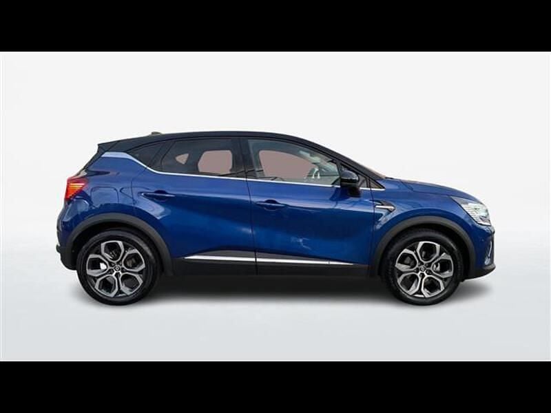 Usata Renault Captur Techno 145 CV (106 kW) 2022 Blu scuro SUV