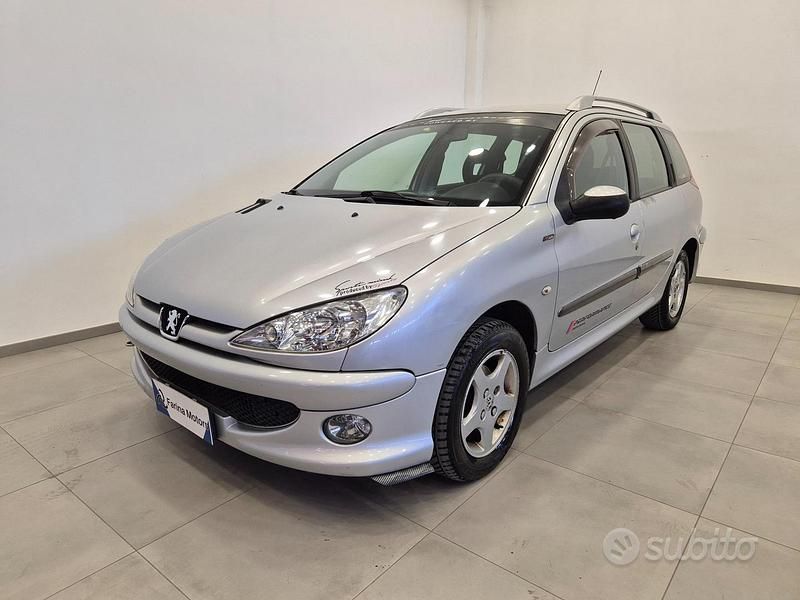 Usata Peugeot 206 75 CV (55 kW) 2006 Grigio Station wagon