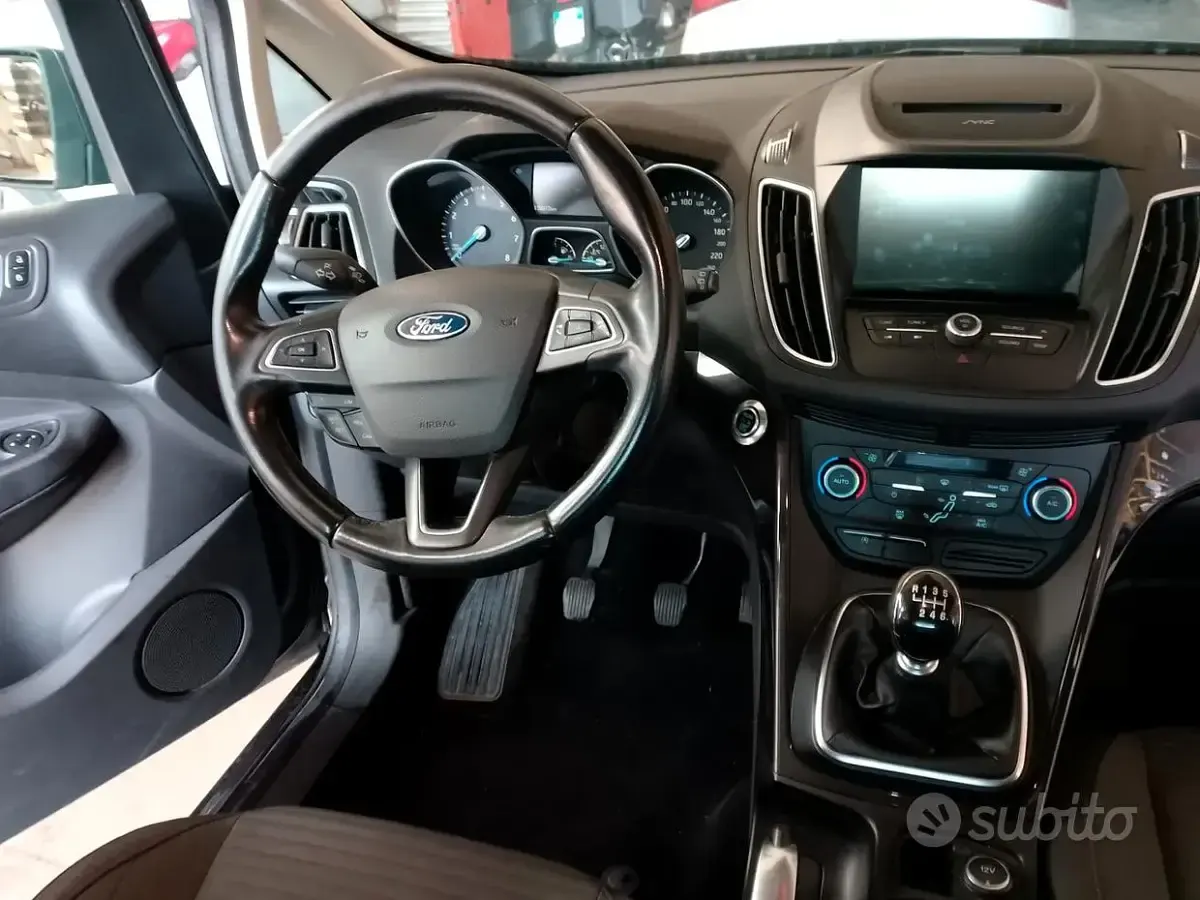 Käytetty Ford C-MAX 125 HP (91 kW) 2016 Harmaa Tila-auto