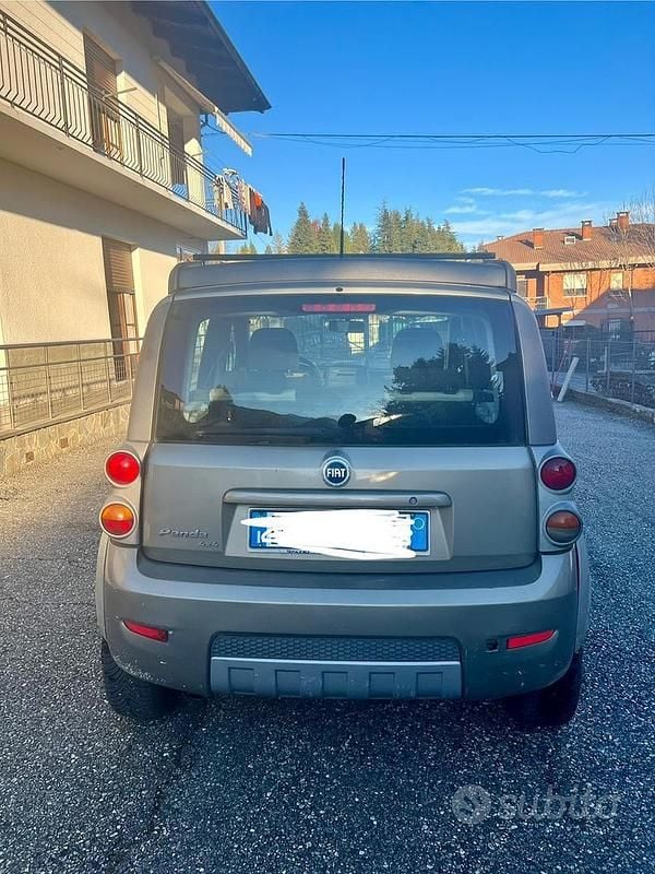 Usata Fiat Panda 4x4 69 CV (50 kW) 2006 Utilitaria