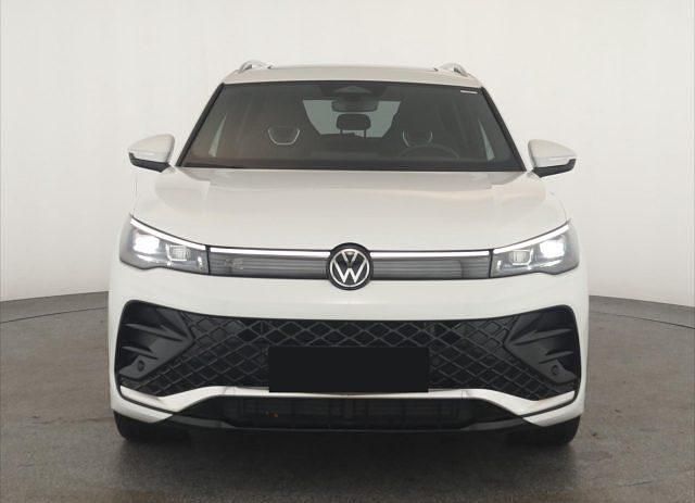 Usata VW Tiguan R-line 150 CV (110 kW) 2025 Bianco metallizzato SUV