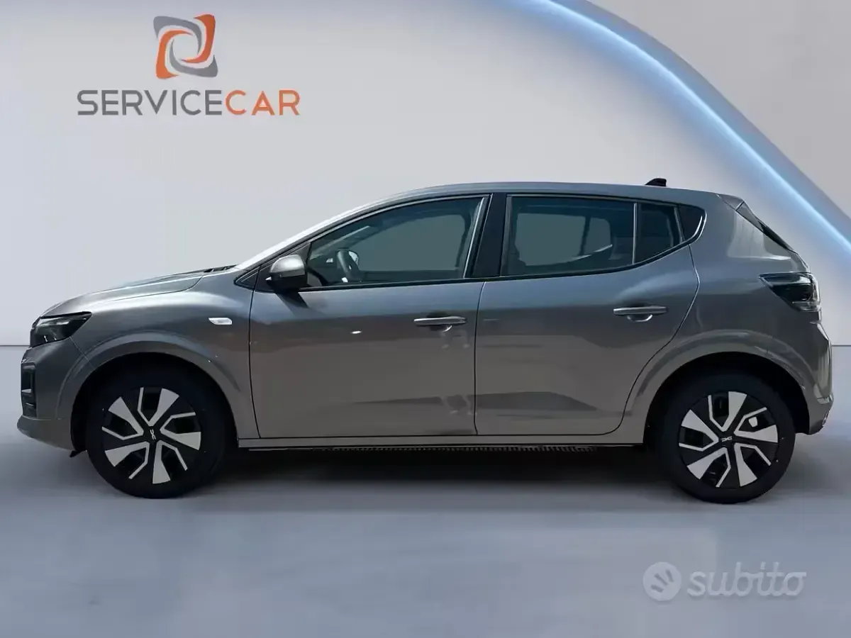 Nuova Dacia Sandero 91 CV (66 kW) 2026 Grigio Berlina