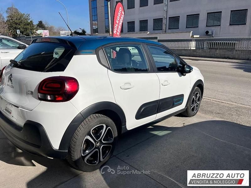 Usata Citroën C3 Feel 103 CV (75 kW) 2022 Bianco Utilitaria