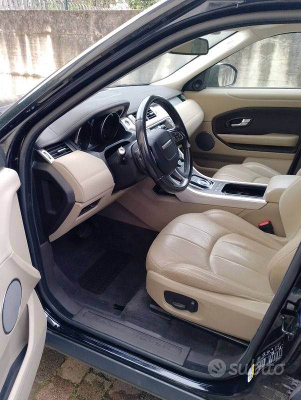 Usata Land Rover Range Rover evoque SE 150 CV (110 kW) 2018 Nero SUV