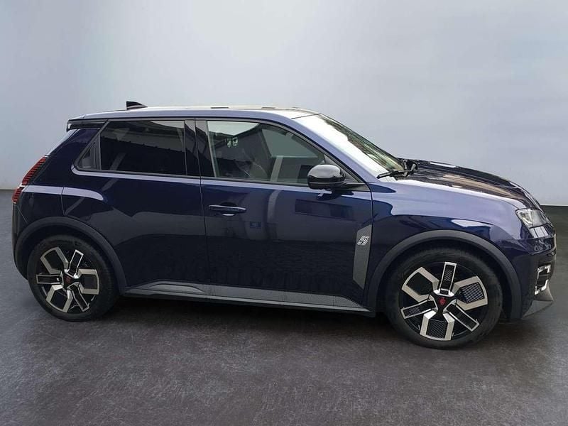 Usata Renault 5 E-Tech Komfort 110 kW (150 CV) 2024 Blu/azzurro Utilitaria