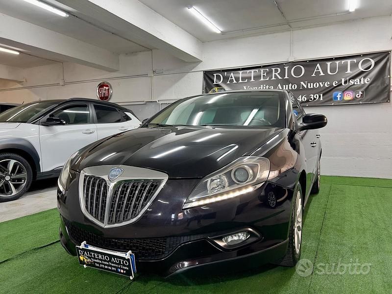 Marrone Usata 2011 Lancia Delta Platinum Due volumi | 3599 € (Buon prezzo) - Immagine 1/4