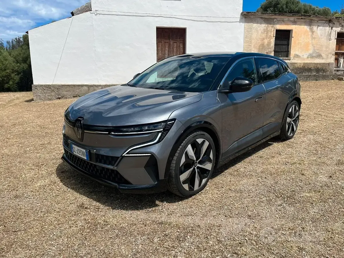 Usata Renault Megane E-Tech 55 kW (75 CV) 2023 Grigio Station wagon