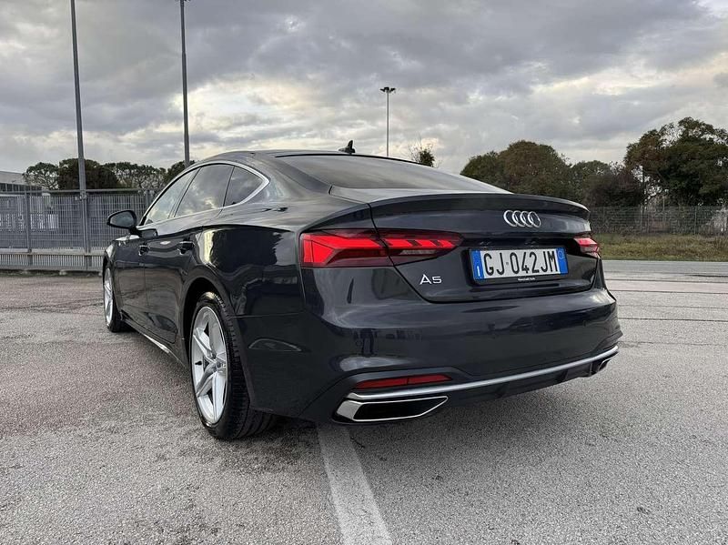 Usata Audi A5 Sportback Advanced Plus 163 CV (119 kW) 2022 Grigio Utilitaria