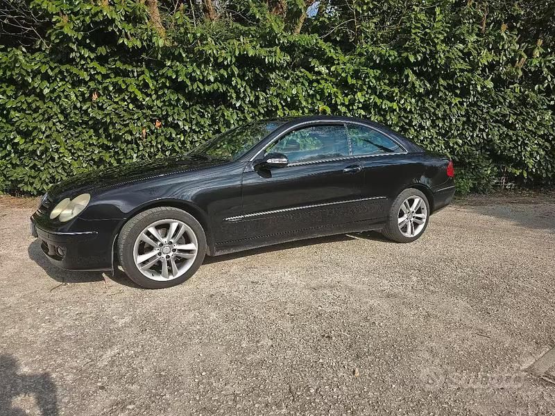 Begagnad Mercedes CLK220 150 HK (110 kW) 2006 Svart Sportkupé