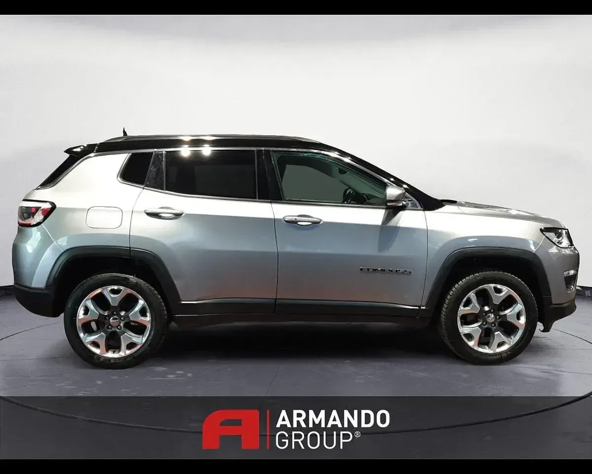 Usata Jeep Compass Limited 140 CV (102 kW) 2017 Grigio SUV