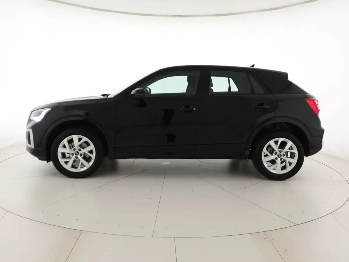 Nuova Audi Q2 Advanced 116 CV (85 kW) 2025 Nero brillante SUV