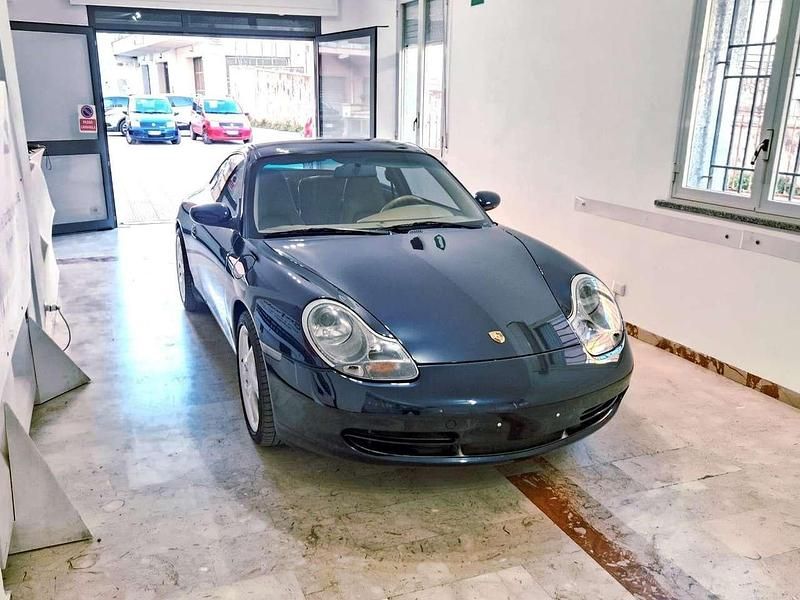 Usata Porsche 911 Carrera 4 300 CV (220 kW) 2000 Blu/azzurro Coupé