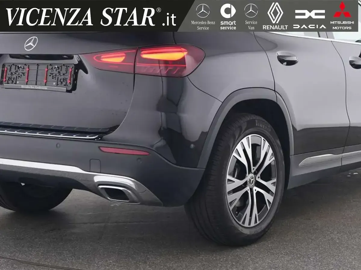 Usata Mercedes GLA180 Advanced 136 CV (100 kW) 2025 Nero notte SUV