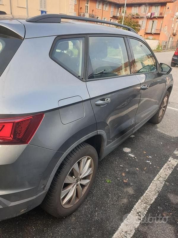 Usado Seat Ateca 110 CV (80 kW) 2023 Gris SUV