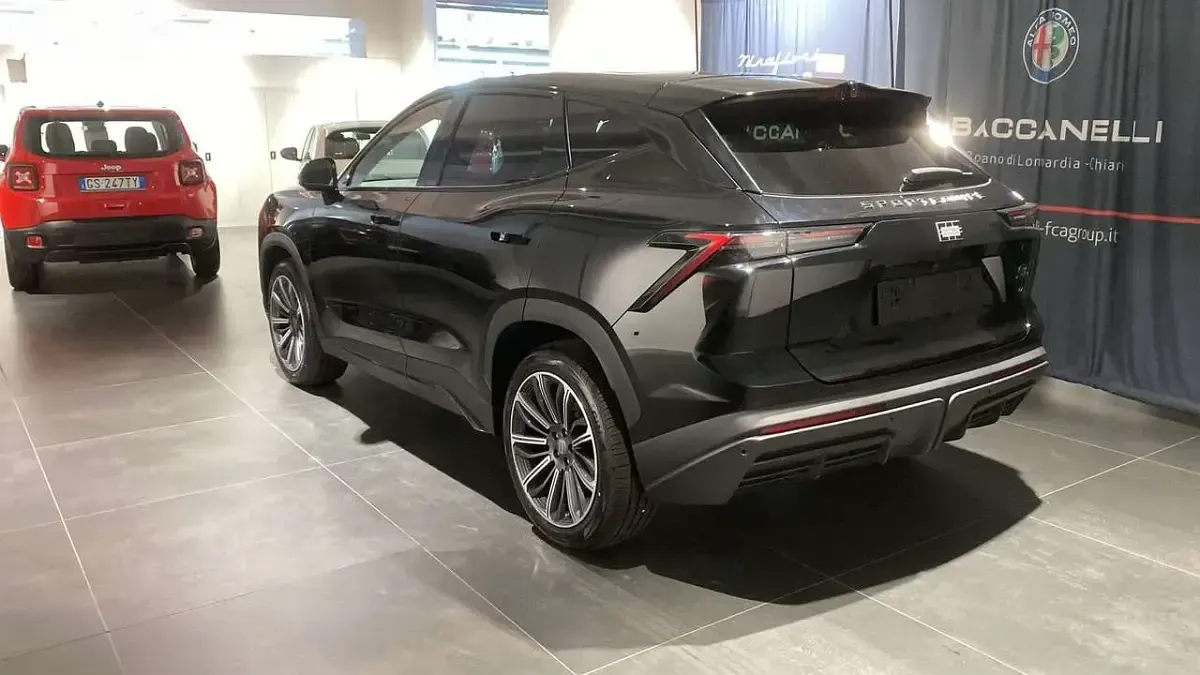 Nuova Sportequipe S6 185 CV (136 kW) 2026 Nero SUV
