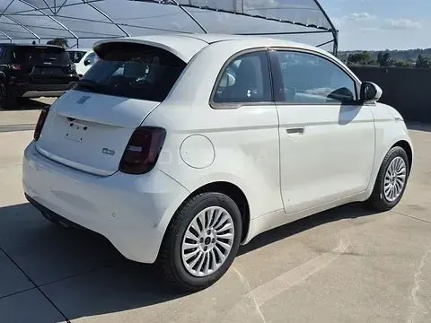 Nuova Fiat 500e Tech 86 kW (118 CV) 2025 Bianco Utilitaria