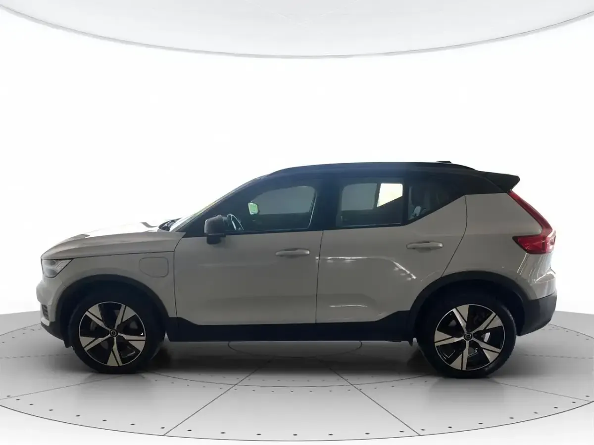 Usata Volvo XC40 R-Design 179 CV (131 kW) 2022 Bianco SUV