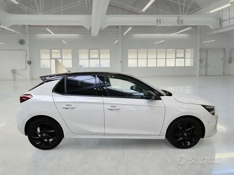 Usata Opel Corsa Design Edition 75 CV (55 kW) 2022 Bianco Utilitaria