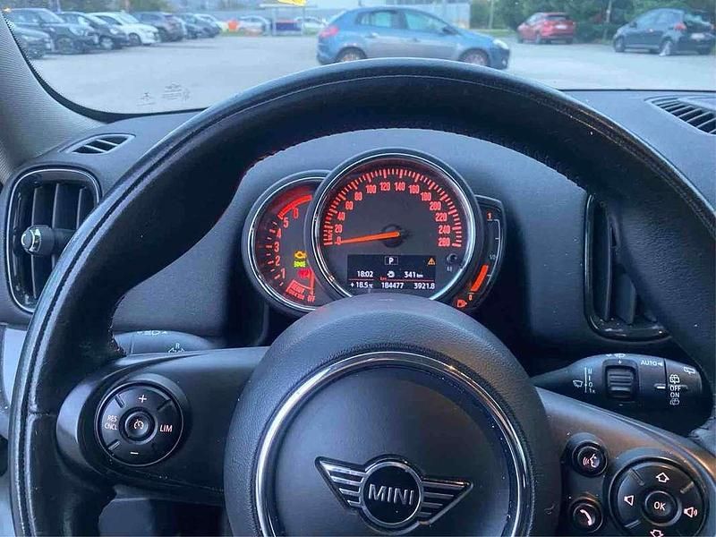 Usata Mini Cooper D Countryman Business 150 CV (110 kW) 2019 Bianco SUV