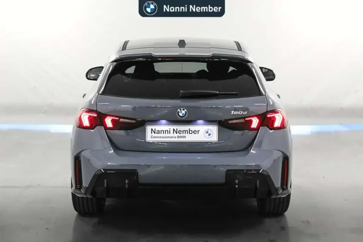 Nuova BMW 120 M Sport 163 CV (119 kW) 2026 Storm bay metallizzato Utilitaria