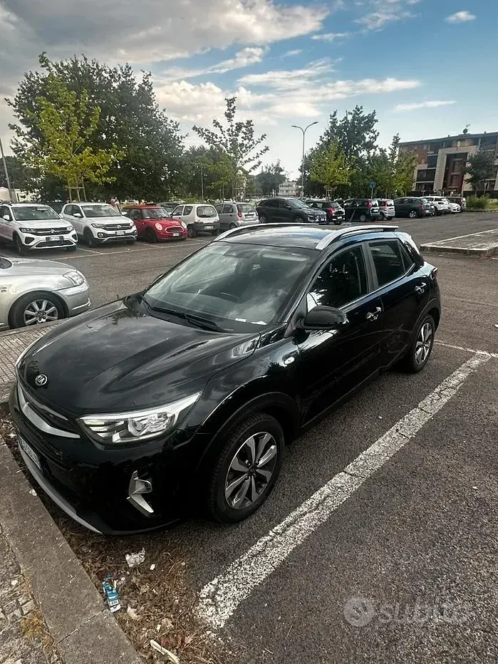 Usata Kia Stonic Style 84 CV (61 kW) 2021 Nero SUV
