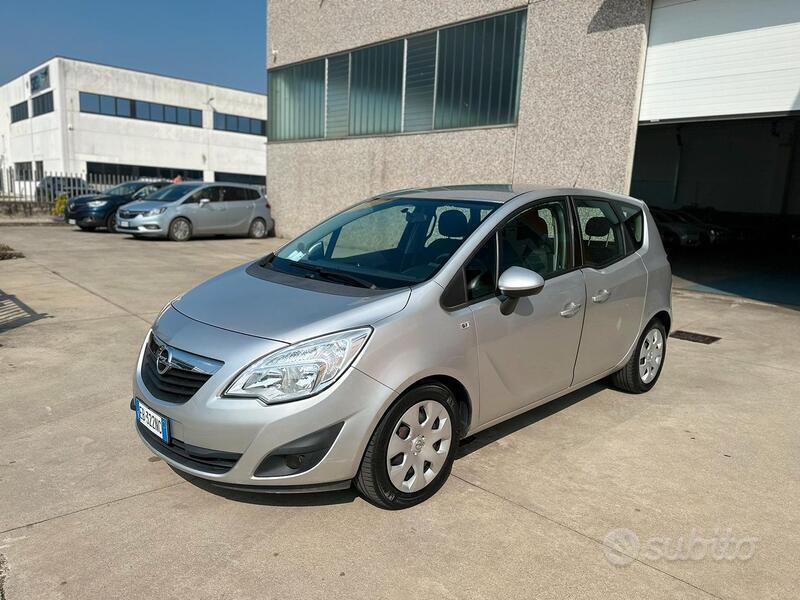 Usato 2010 Opel Meriva 1.2 Diesel 95 CV (5.900 €)