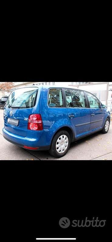 Usata 2007 VW Touran Monovolume | 2000 € (Super prezzo) - Immagine 1/4