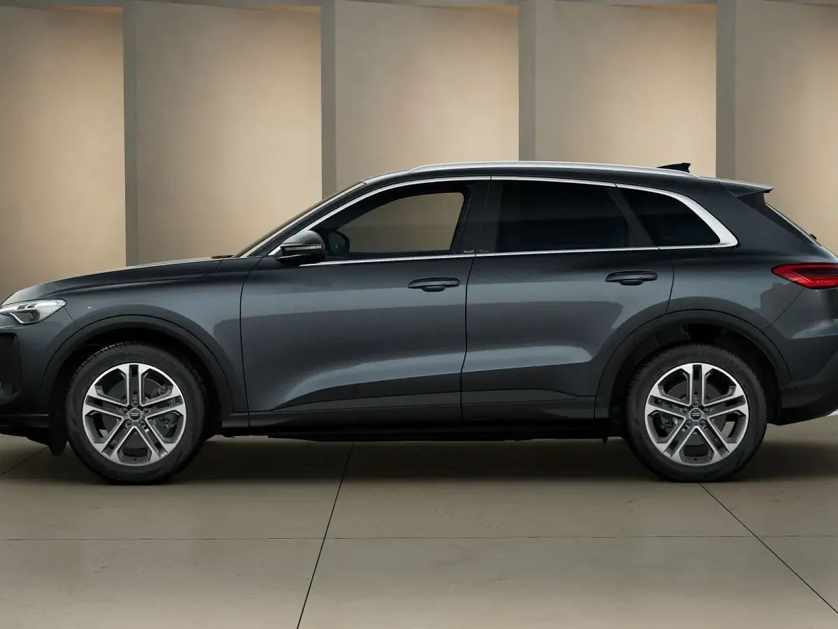 Nuova Audi Q5 Business 204 CV (150 kW) 2026 Grigio tambora metallico SUV