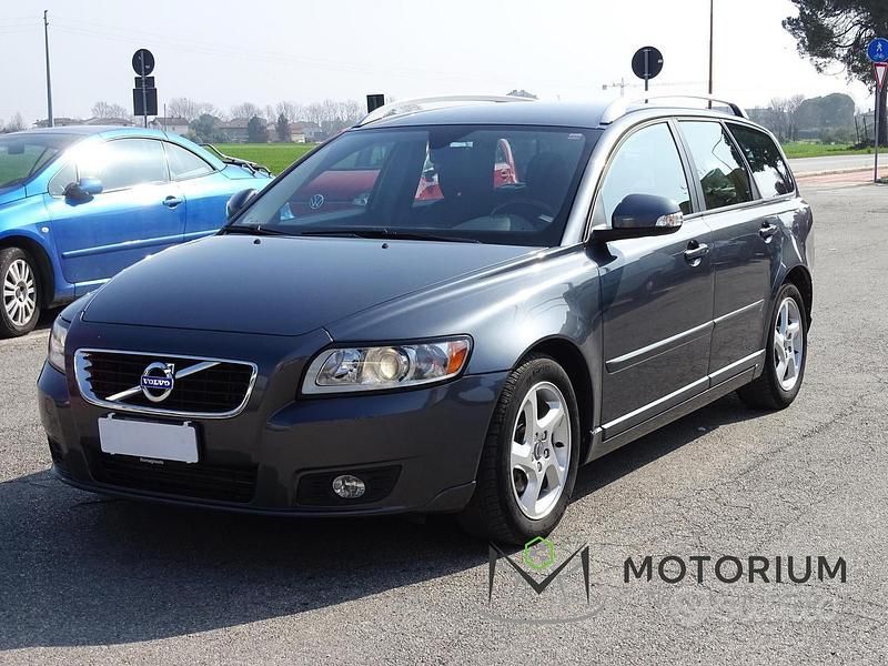 Usata Volvo V50 Plus 115 CV (84 kW) 2011 Grigio Station wagon