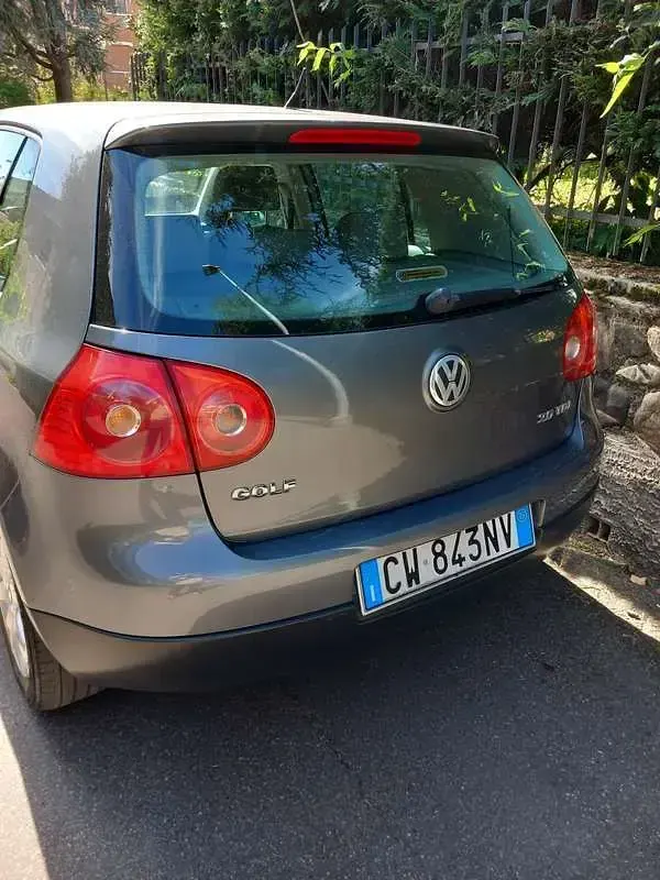 Usata VW Golf IV Sportline 140 CV (102 kW) 2005 Grigio Berlina