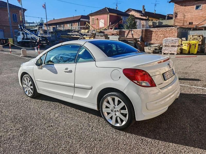 Usata Peugeot 207 CC 120 CV (88 kW) 2011 Bianco Cabrio