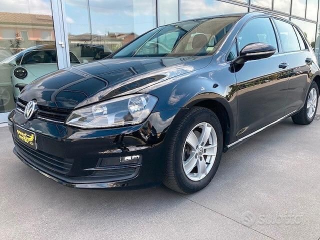 Nero Usata 2014 VW Golf Sound Tre volumi | 10.000 € (Buon prezzo) - Immagine 1/4