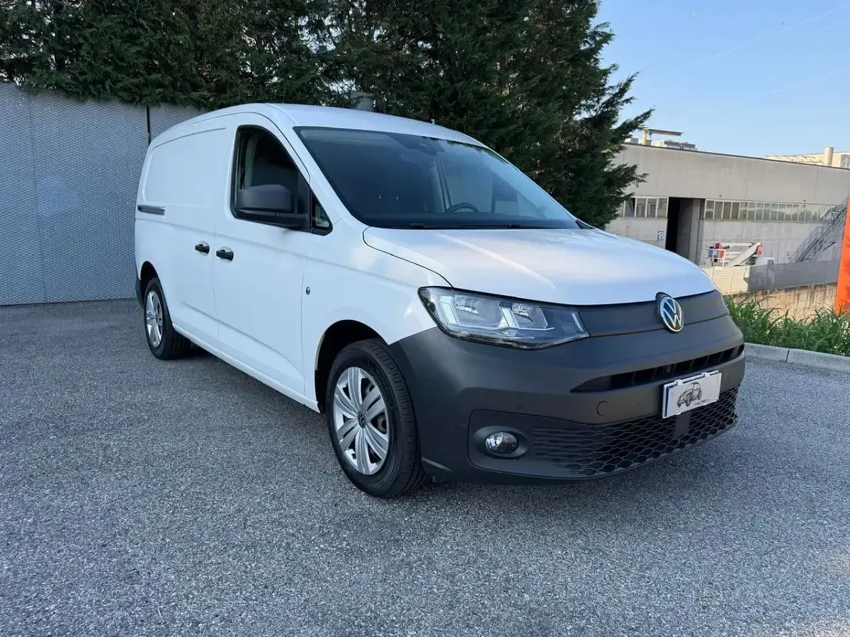 Usata VW Caddy Maxi 102 CV (75 kW) 2021 Bianco Monovolume