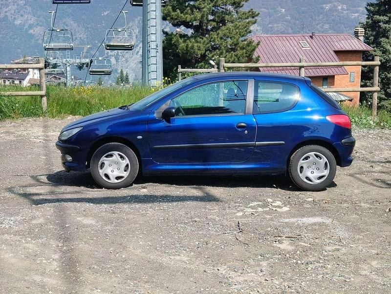 Usata Peugeot 206 60 CV (44 kW) 2000 Blu/azzurro Berlina