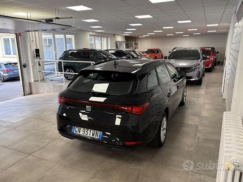 Usata Seat Leon Style 116 CV (85 kW) 2023 Nero Berlina